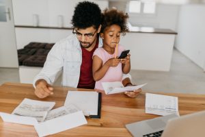 Get the best electricity rates in top plans that might fit your family’s needs!