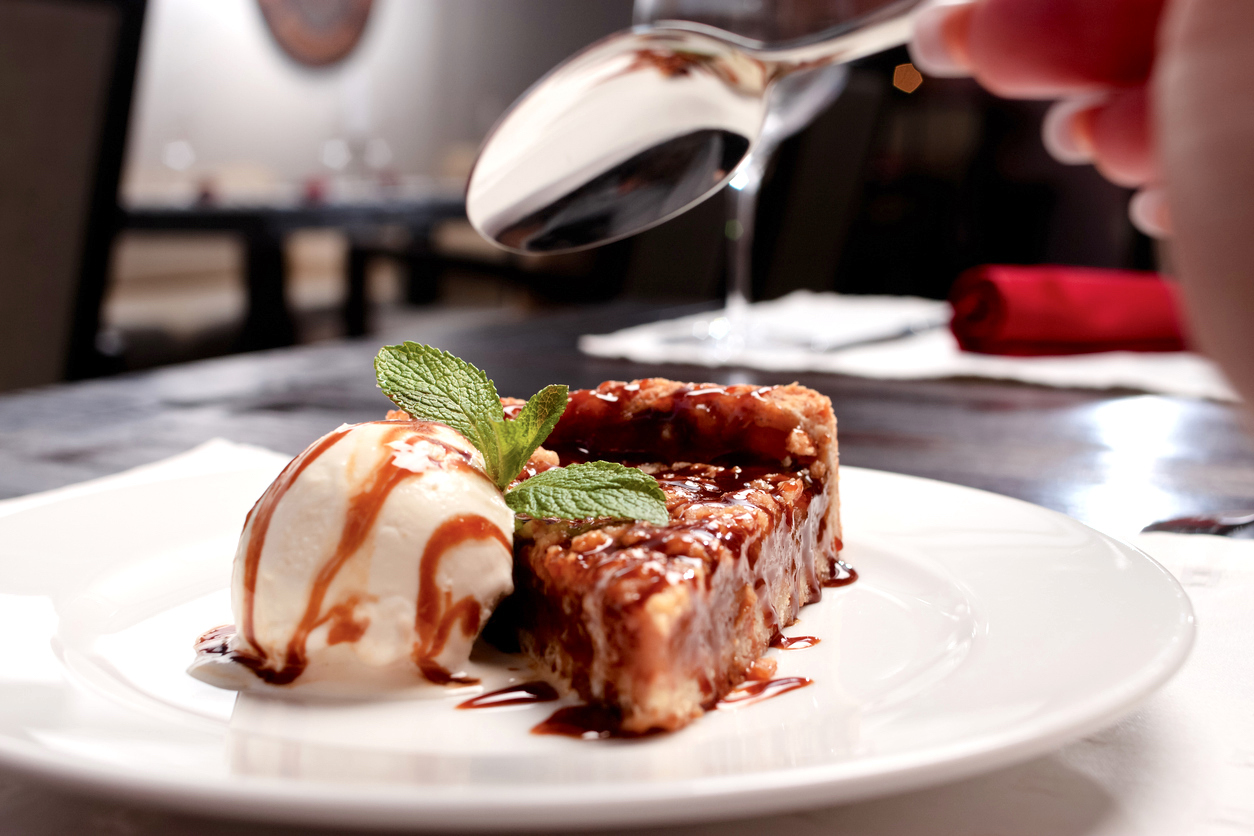 Grilled gluten-free deserts make a delicious way to keep your Memorial Day picinic costs low.